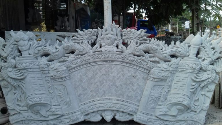 Đắp phù điêu chiếu thư nhà thờ