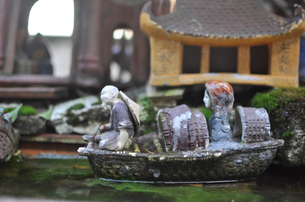 Bình gốm Bát Tràng